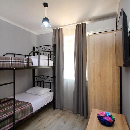 Kaznest Apart-Hotel Almaty Esterno foto