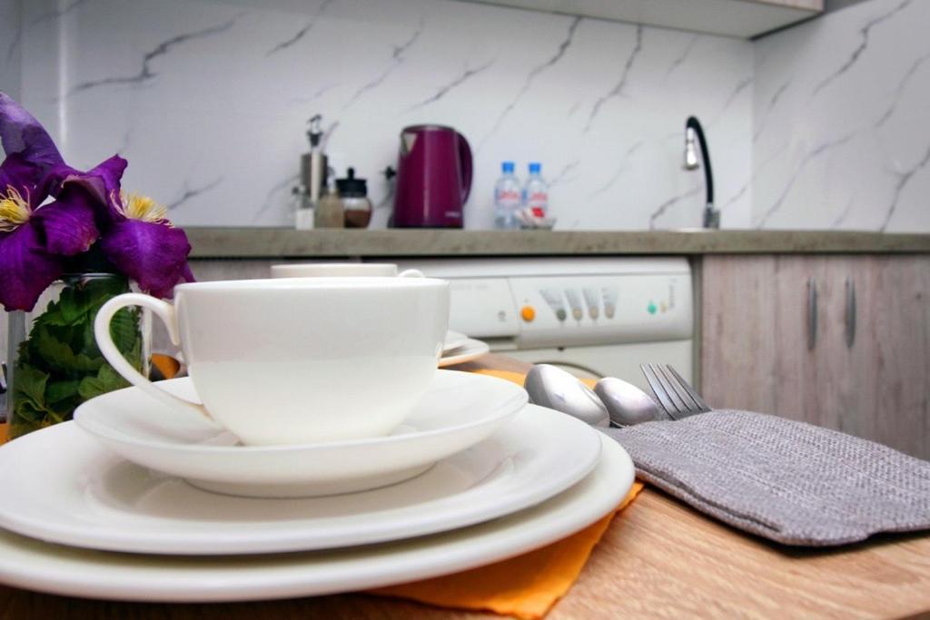 Kaznest Apart-Hotel Almaty Esterno foto