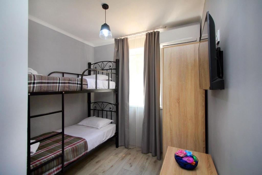 Kaznest Apart-Hotel Almaty Esterno foto